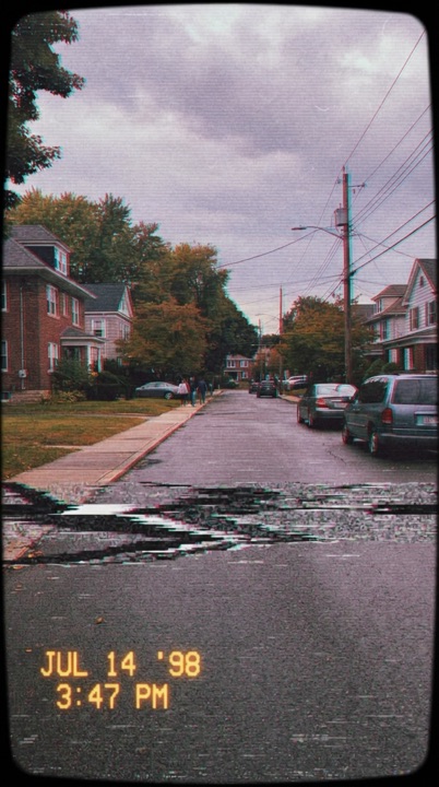 Example of the VHS Tracking Glitch style